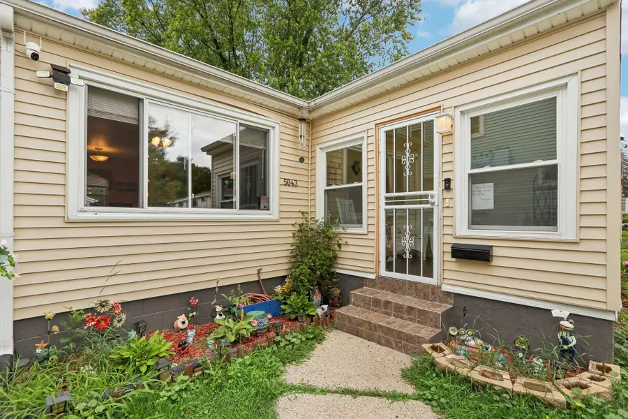 5043 N 19th St, Milwaukee, WI 53209 - #2