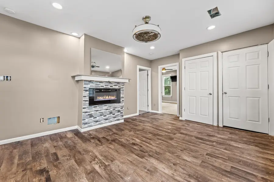 446 N 28th St, Milwaukee, WI 53208 - #3