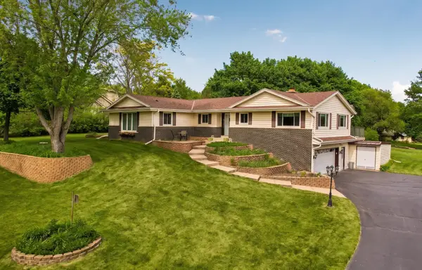 804 Lochtyn Rdg, Wales, WI 53183