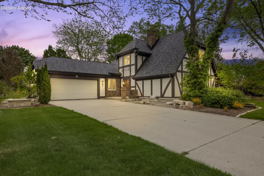 1908 Bobolink Ave, Grafton, WI 53024 - #2