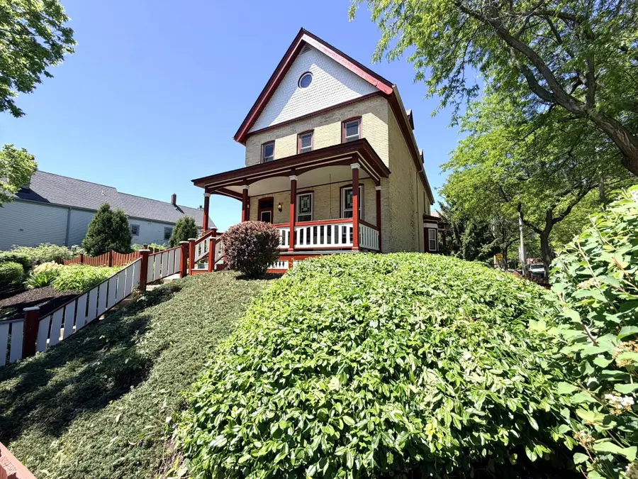 1849 N 1st St, Milwaukee, WI 53212 - #2