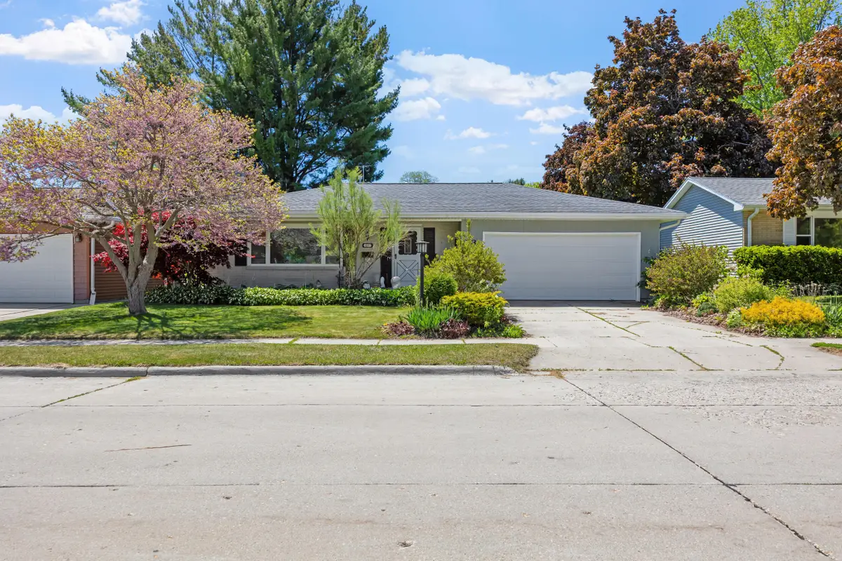 1237 Kaufmann Ave, Sheboygan, WI 53081 - #1