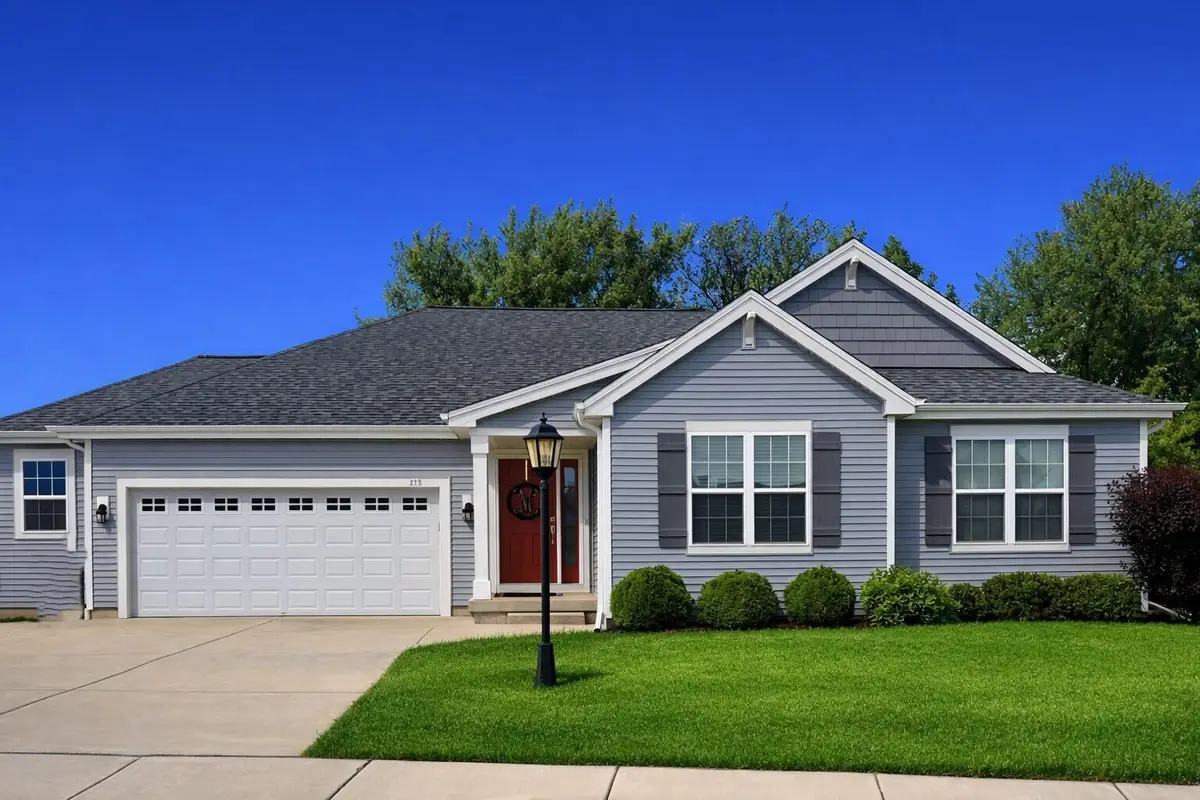 273 Silver Lake Trl, Oconomowoc, WI 53066 - #1