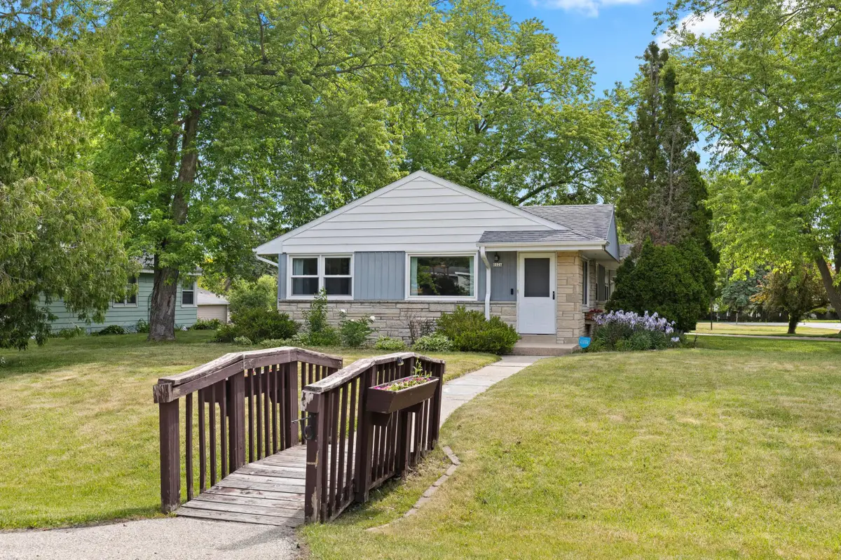 8024 N 62nd St, Brown Deer, WI 53223 - #1
