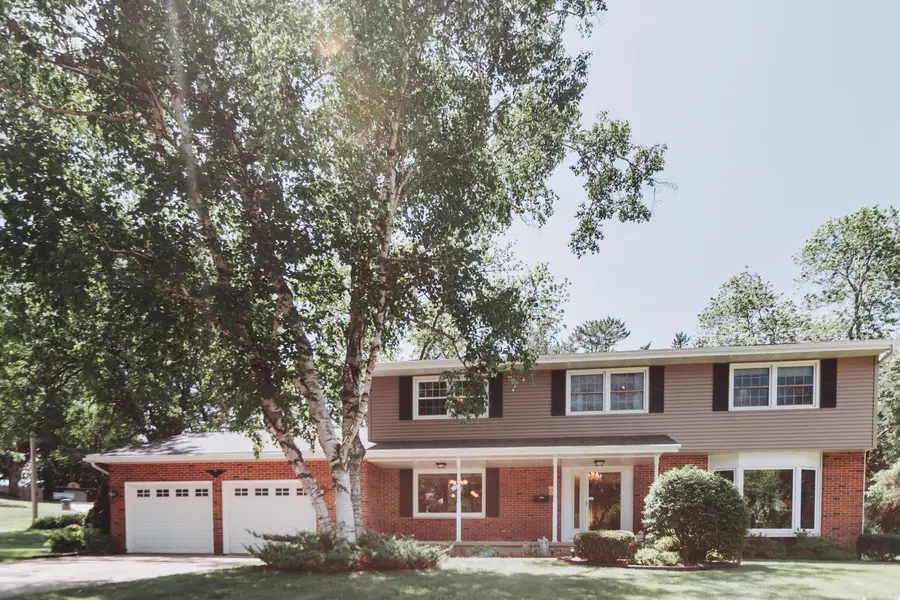 255 Brevity Ln, Columbus, WI 53925 - #2