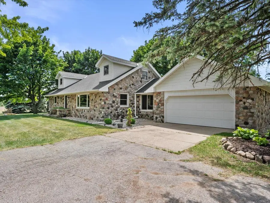 W334S7837 County Road E, Mukwonago, WI 53149 - #2