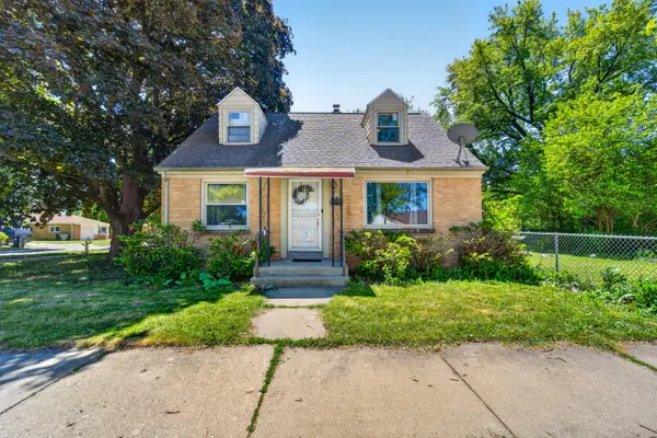 8601 W Melvina St, Milwaukee, WI 53222