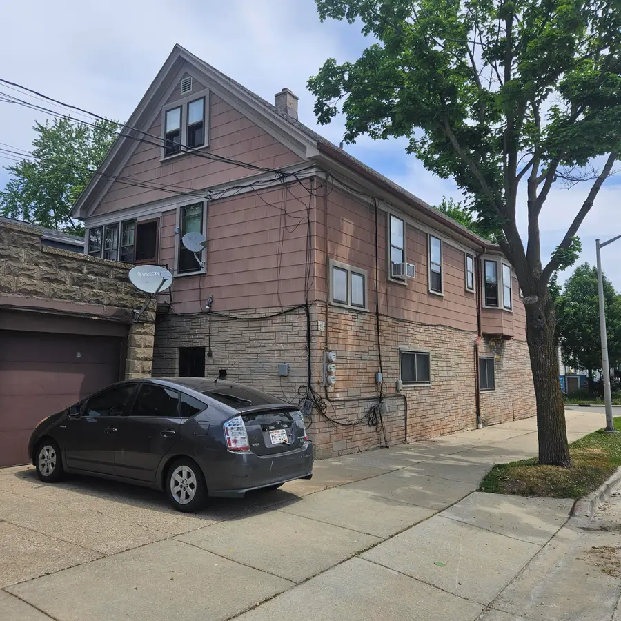 1229 S 62nd St, West Allis, WI 53214 - #3
