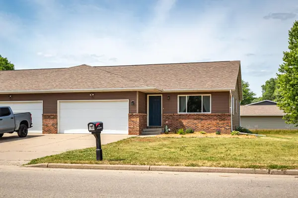 307 Roberts St E, Holmen, WI 54636