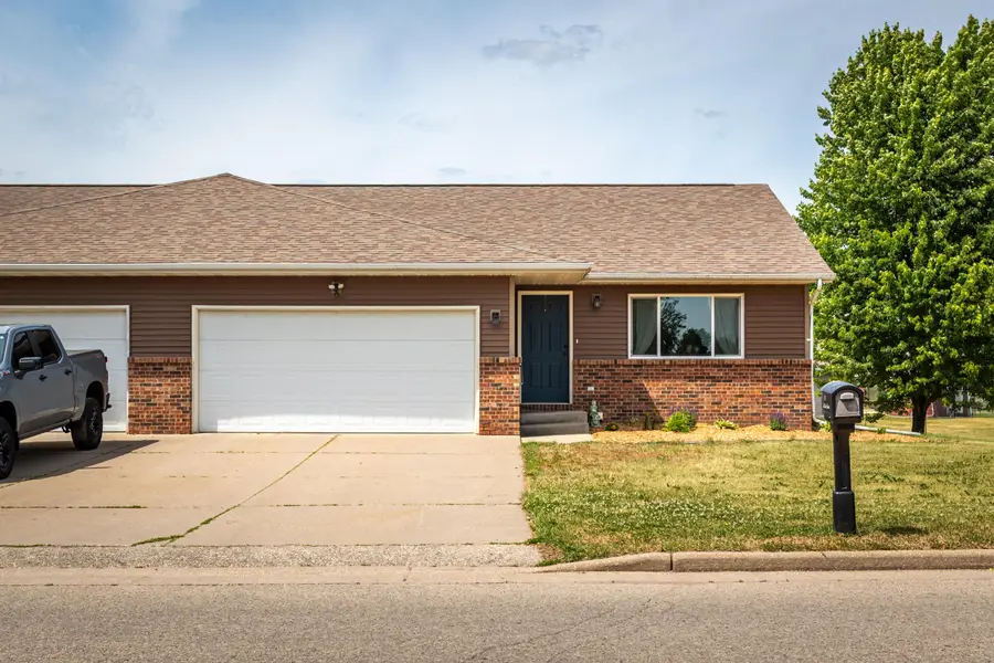 307 Roberts St E, Holmen, WI 54636 - #2