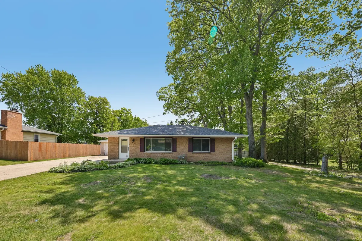531 11th Pl, Somers, WI 53140 - #1