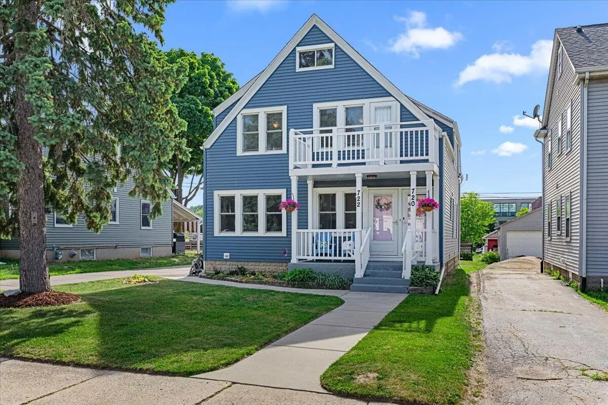 720 S 2nd Ave, West Bend, WI 53095 - #1