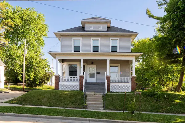 1008 11th St, Racine, WI 53403