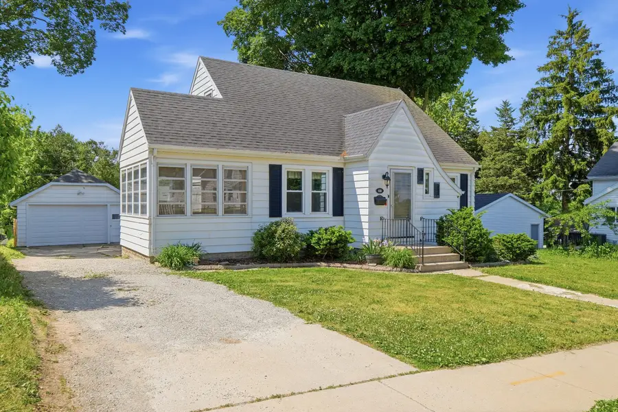 418 E Racine St, Jefferson, WI 53549 - #2
