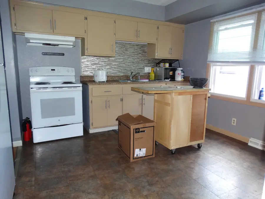2776 N Carlton Pl, Milwaukee, WI 53210 - #3