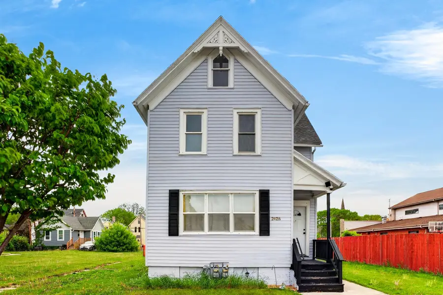 2428 N 6th St, Milwaukee, WI 53212 - #2