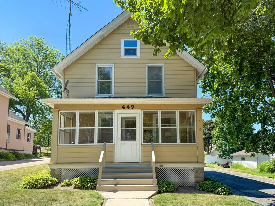 449 James St, Burlington, WI 53105 - #2