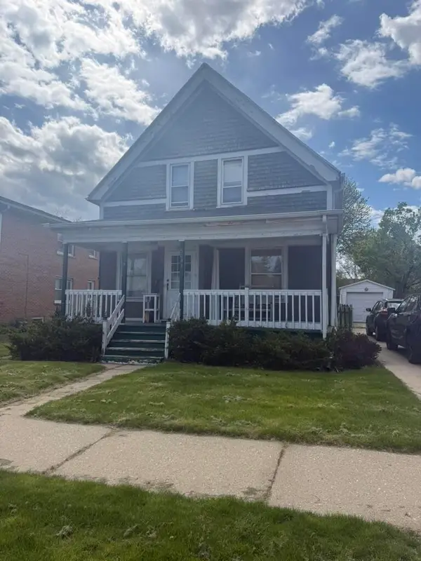 5681 N 42nd St, Milwaukee, WI 53209