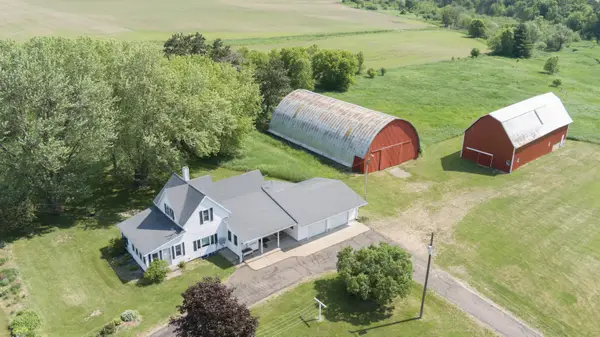 N14386 Town Line Rd, Cleveland, WI 54741