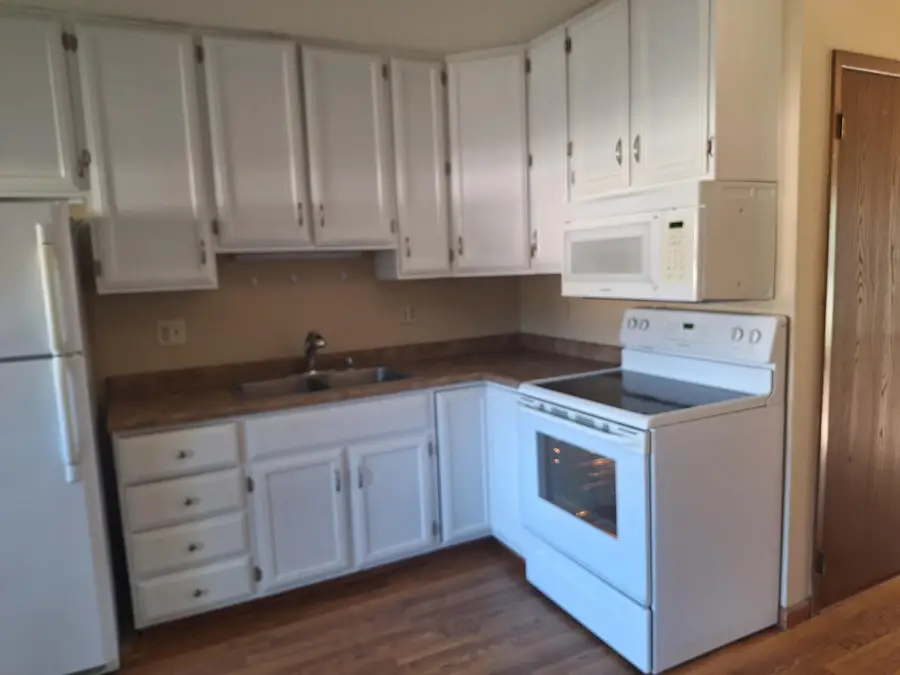 908 12th Ave S, Onalaska, WI 54650 - #2