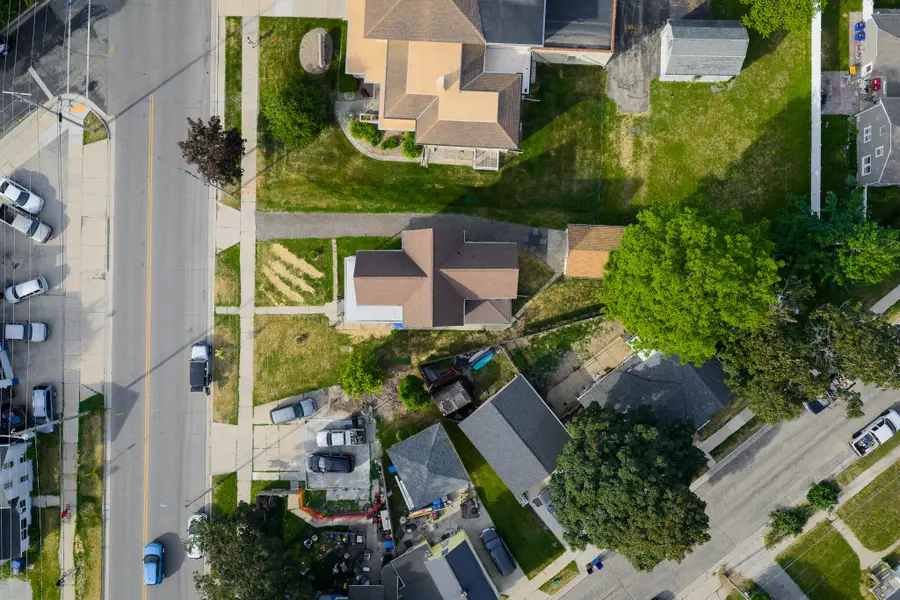 711 N Fourth St, Watertown, WI 53098 - #3