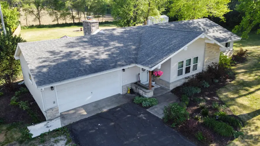 213 W State St, North Prairie, WI 53153 - #3
