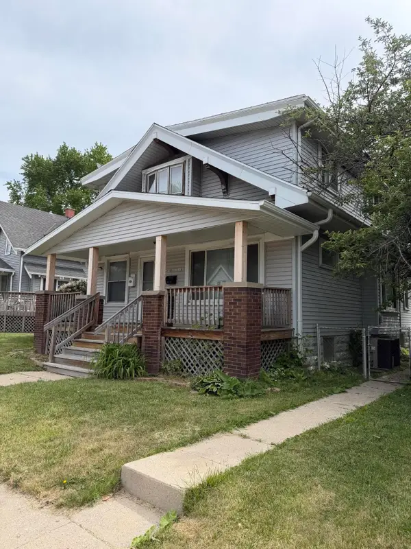 1658 S 60th St S, Milwaukee, WI 53214