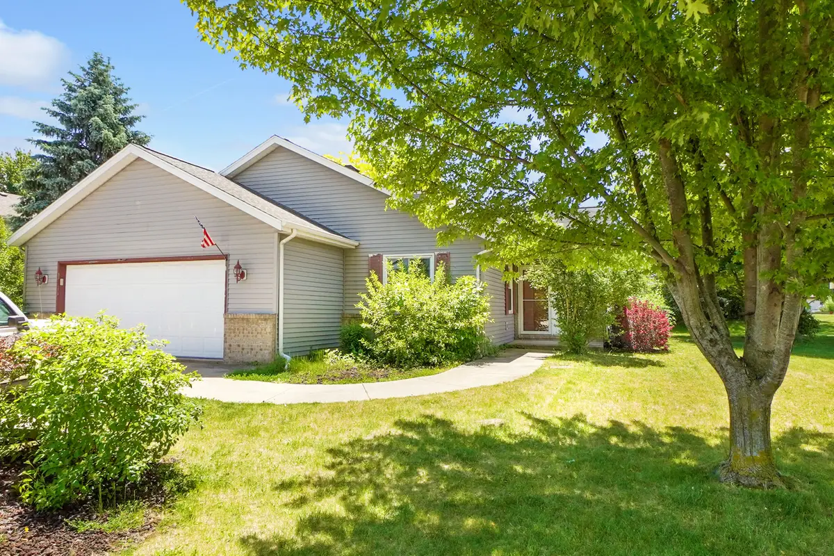 N171W20651 Valley Dr, Jackson, WI 53037 - #1