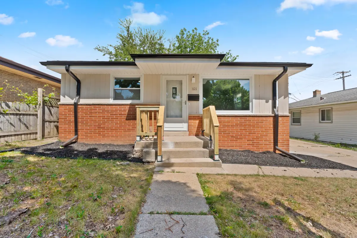 426 S 92nd St, Milwaukee, WI 53214 - #1