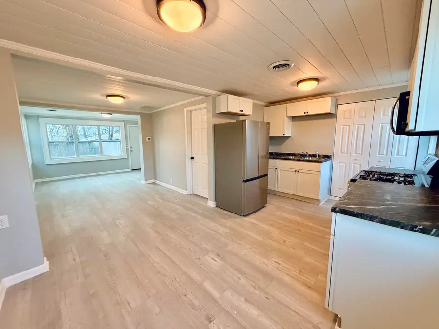 W1038 Geranium Rd, Genoa City, WI 53128 - #2