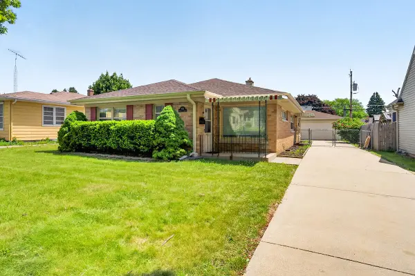 1001 Oregon St, Racine, WI 53405