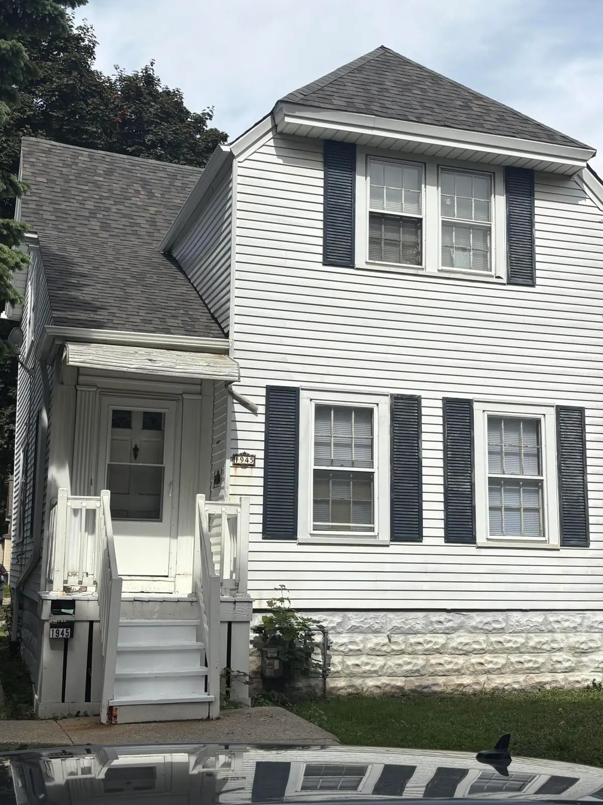 1945 S 29th St, Milwaukee, WI 53215 - #1