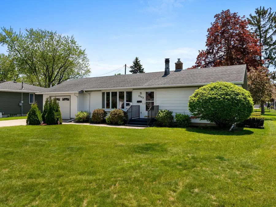 2343 39th St, Two Rivers, WI 54241 - #2