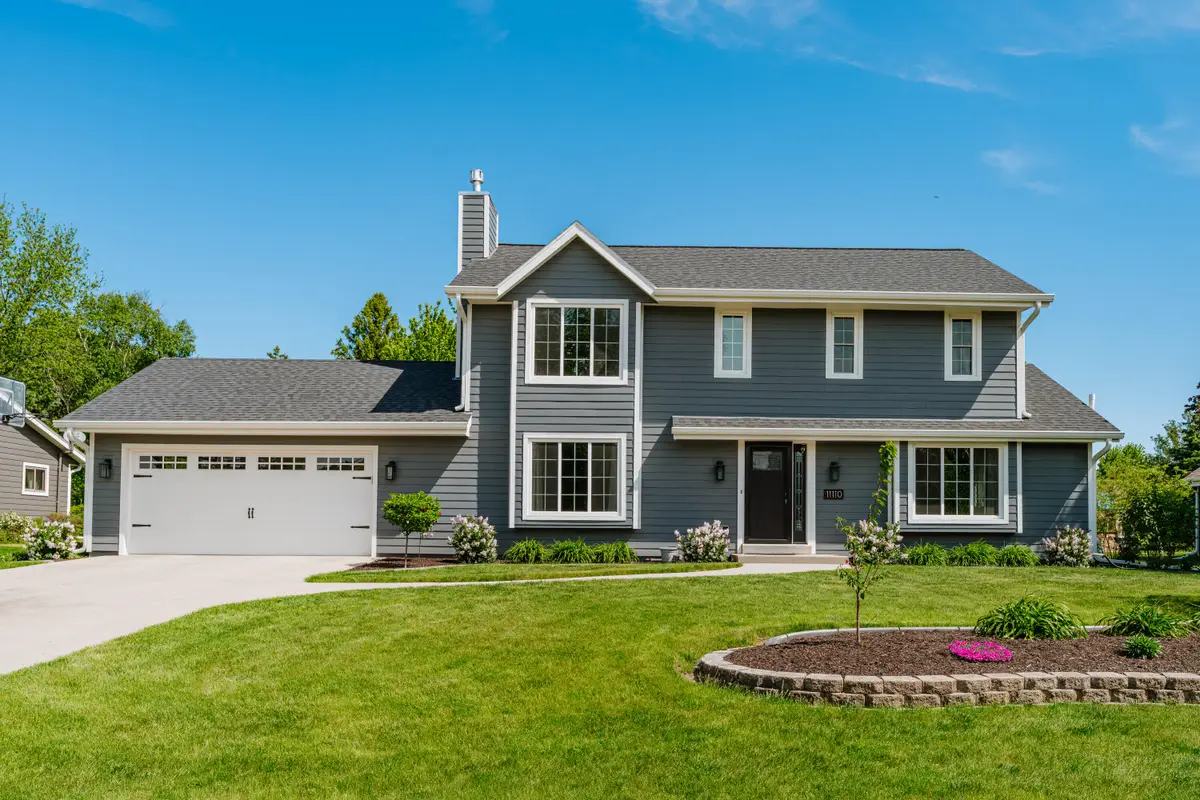 11110 W Woodside Dr, Hales Corners, WI 53130 - #1