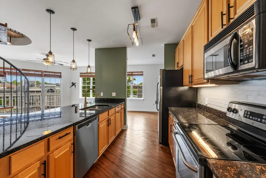 1888 N Humboldt Ave, Milwaukee, WI 53202 - #3