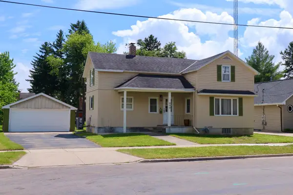 609 E South St, Beaver Dam, WI 53916