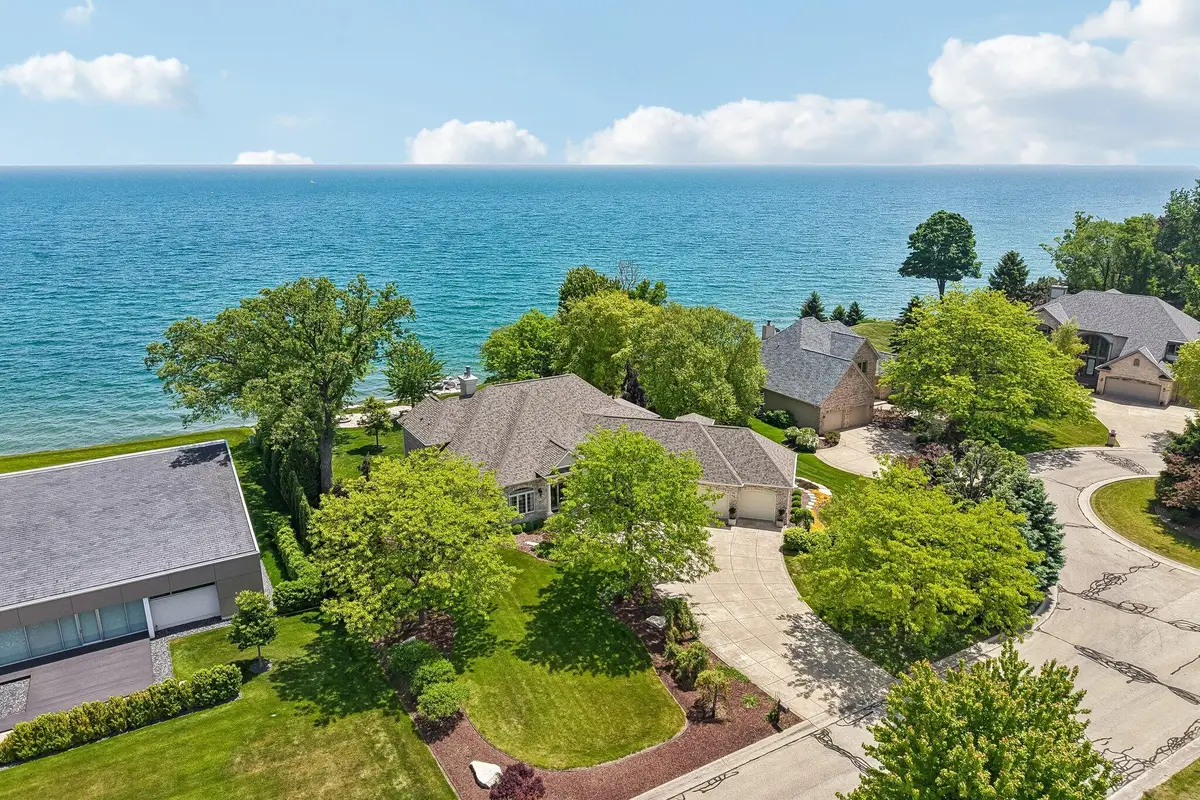 4731 Woodlake Ct, Mount Pleasant, WI 53403 - #1