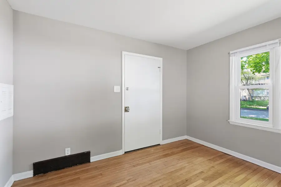 5912-5914 N 70th St, Milwaukee, WI 53218 - #3