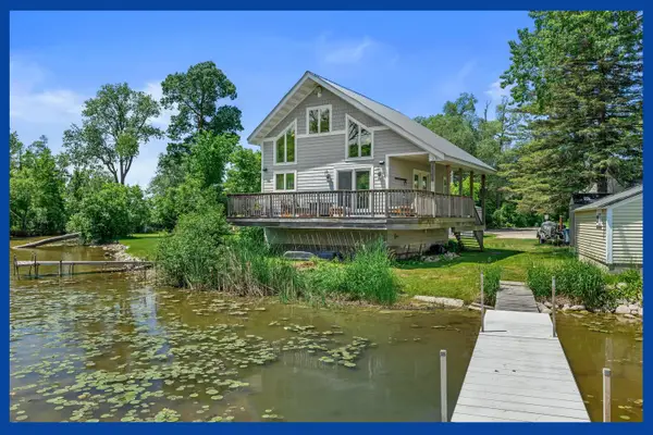 4886 Lakeview Ave, Richfield, WI 53033