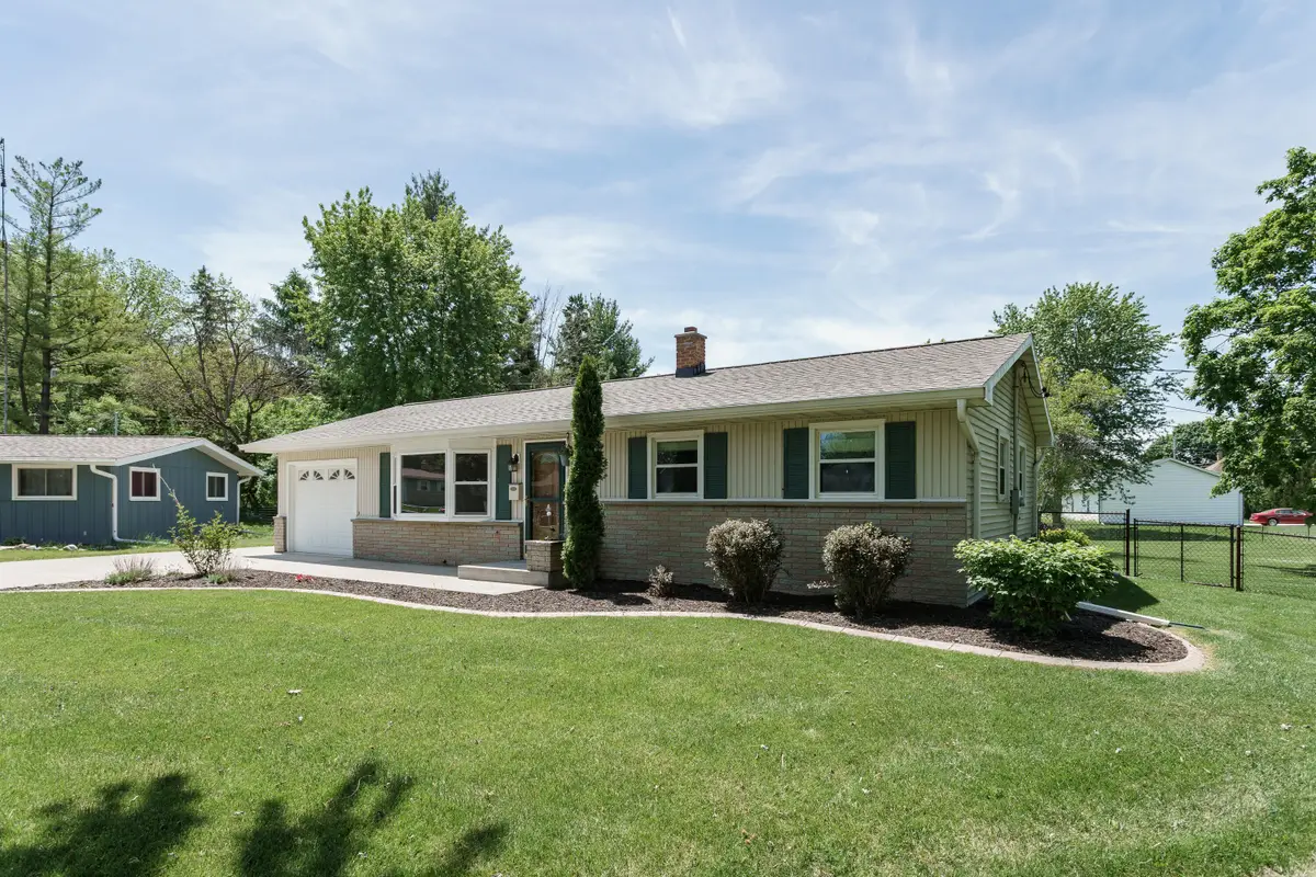 205 Marguerite Ct, Mayville, WI 53050 - #1
