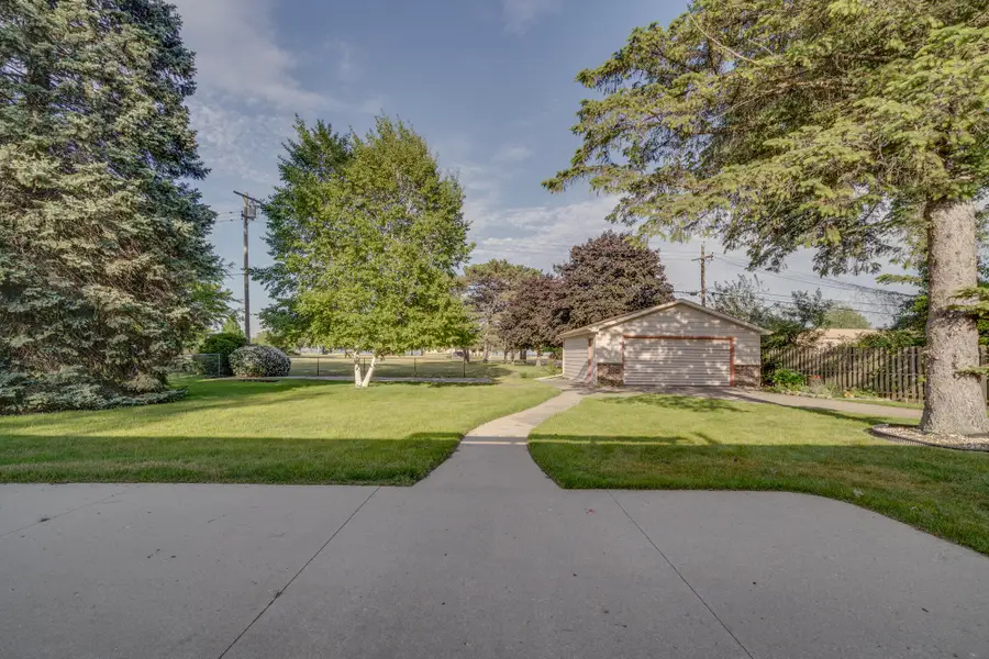 7833 5th Ave, Kenosha, WI 53143 - #3