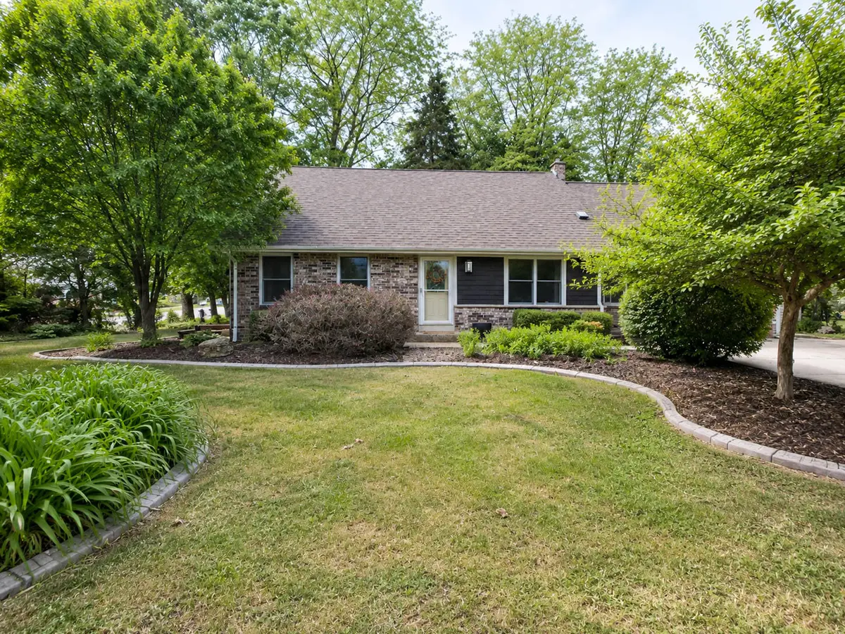 N84W18027 Menomonee Ave, Menomonee Falls, WI 53051 - #1