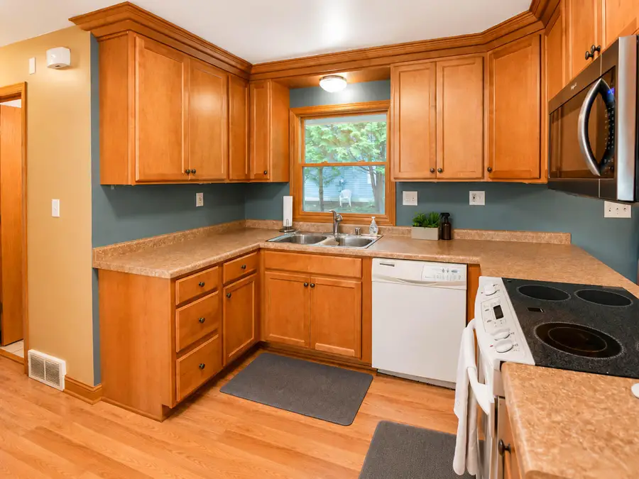 N84W18027 Menomonee Ave, Menomonee Falls, WI 53051 - #2