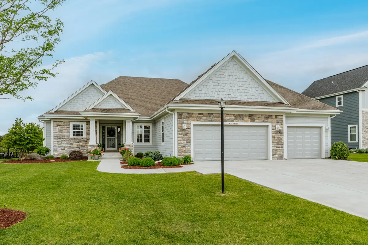 W200N4949 Tamarind Way, Menomonee Falls, WI 53051 - #1