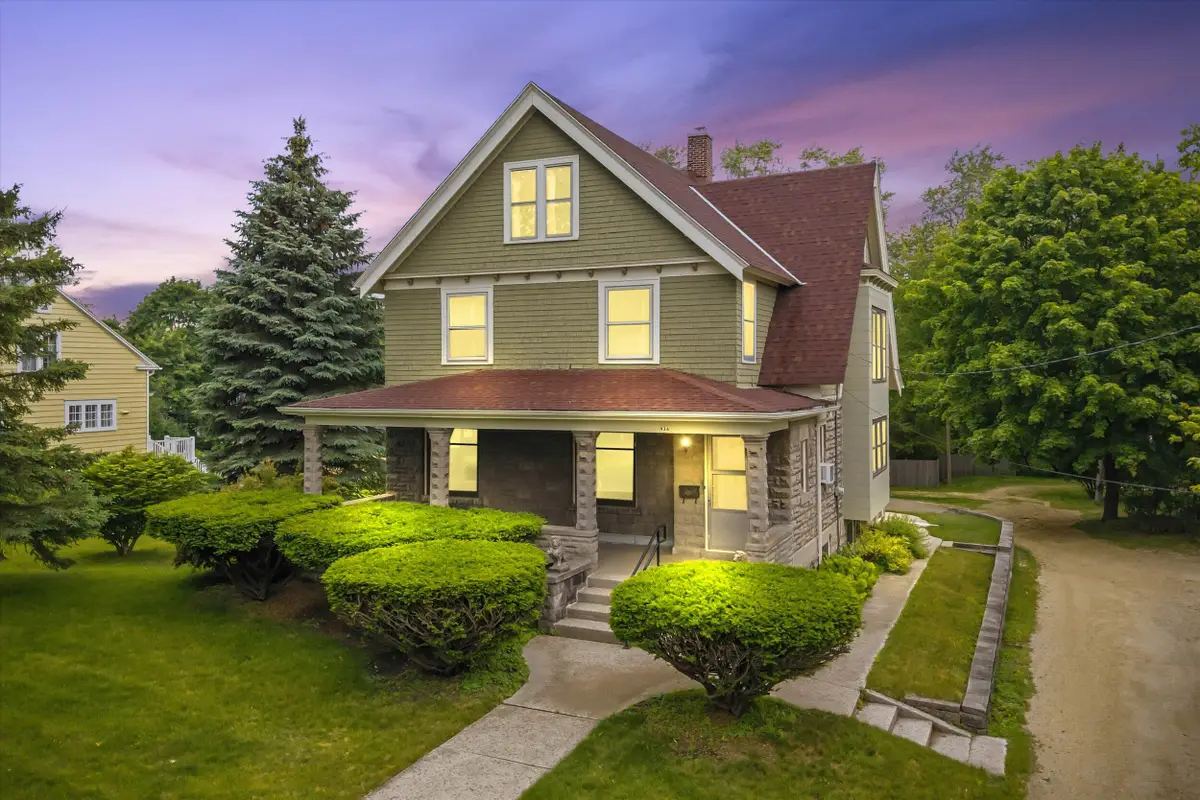 924 W Grand Ave, Port Washington, WI 53074 - #1