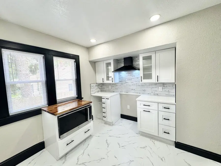 6124 N 39th St, Milwaukee, WI 53209 - #3