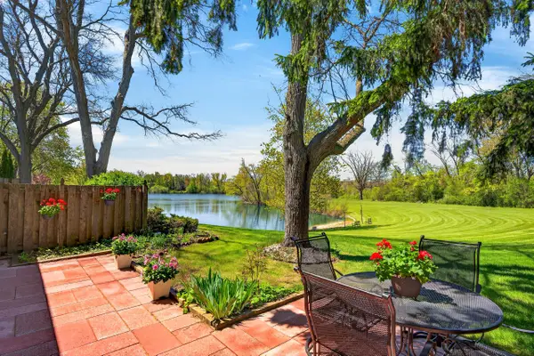 1295 N Colony Dr, Mequon, WI 53097