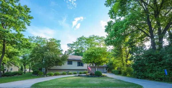 1081 N Eastwood Dr, Salem Lakes, WI 53170