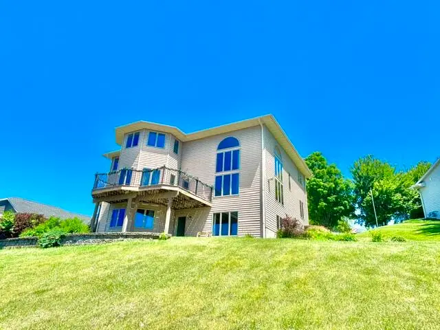 203 Eagle Bluff Rd, La Crescent, MN 55947 - #2