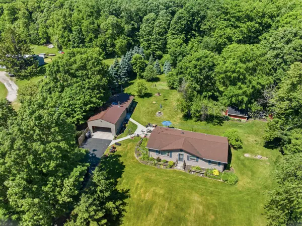 N6814 Sugarbush Rd, Greenbush, WI 53023